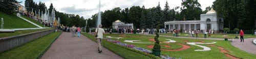 Peterhof-fountains2